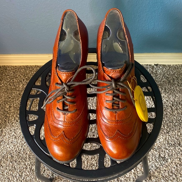 Born Women’s Brown Leather Shoes. Sz-9 - Picture 4 of 7